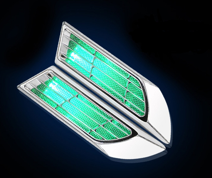 Solar-powered anti-collision multicolored warning light